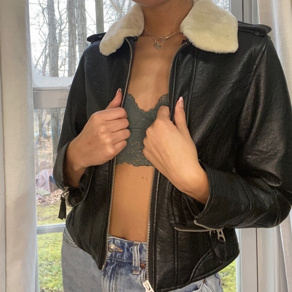 American eagle black leather jacket - Picture 3 of 6